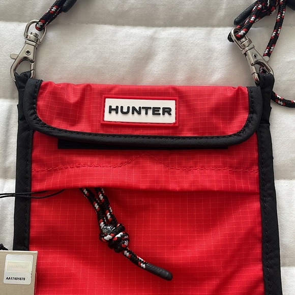 NWT HUNTER ORIGINAL PACKABLE PHONE POUCH CROSSBODY BAG - Picture 1 of 7